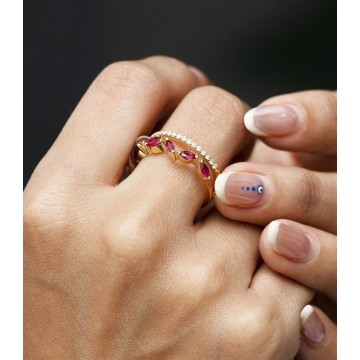 ANILLO DIAMANTES Y RUBIES...