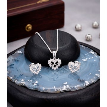 SET CADENA, ARETES Y DIJE...